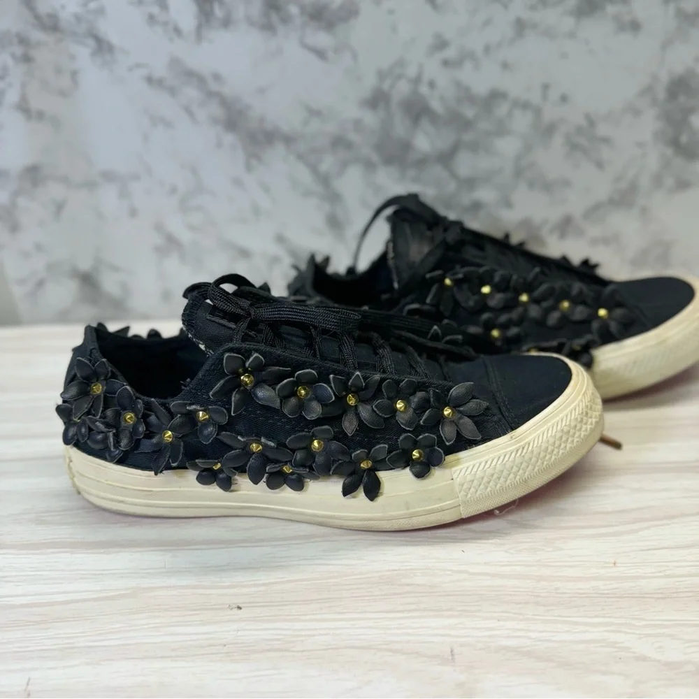 Converse Chuck Taylor All Star OX Black leather 3D Floral  size 7 #554863C